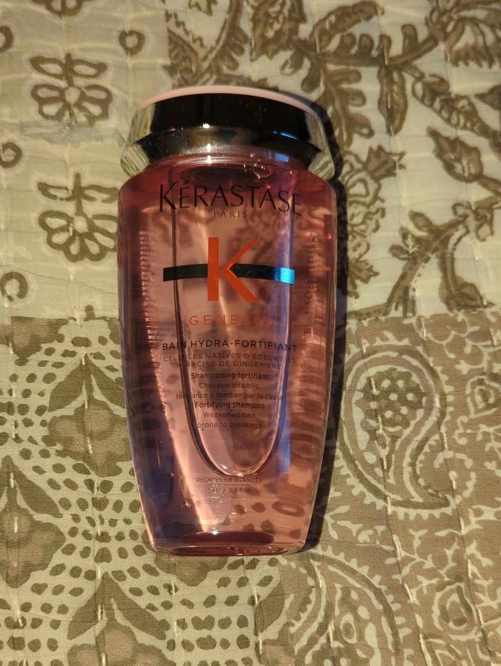 Kerastase Genesis Pink Fortifying Shampoo Bottle